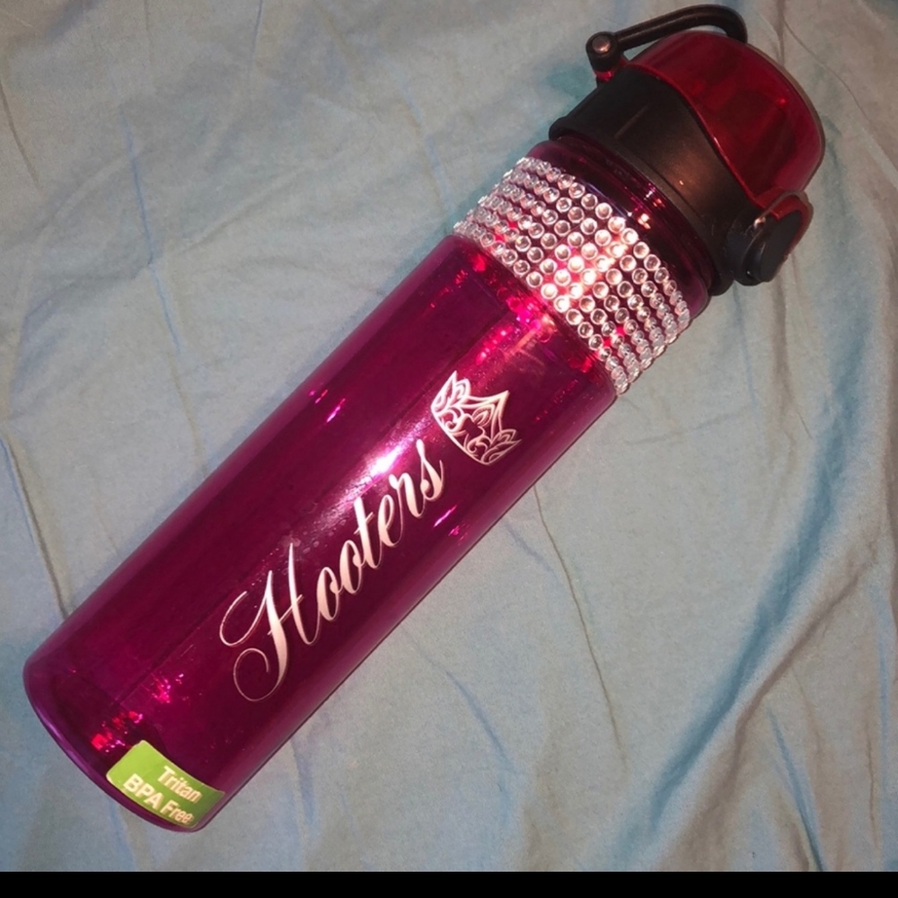 HOOTERS Water Bottle. Miss Hooters International Swimsuit Pageant Contest.